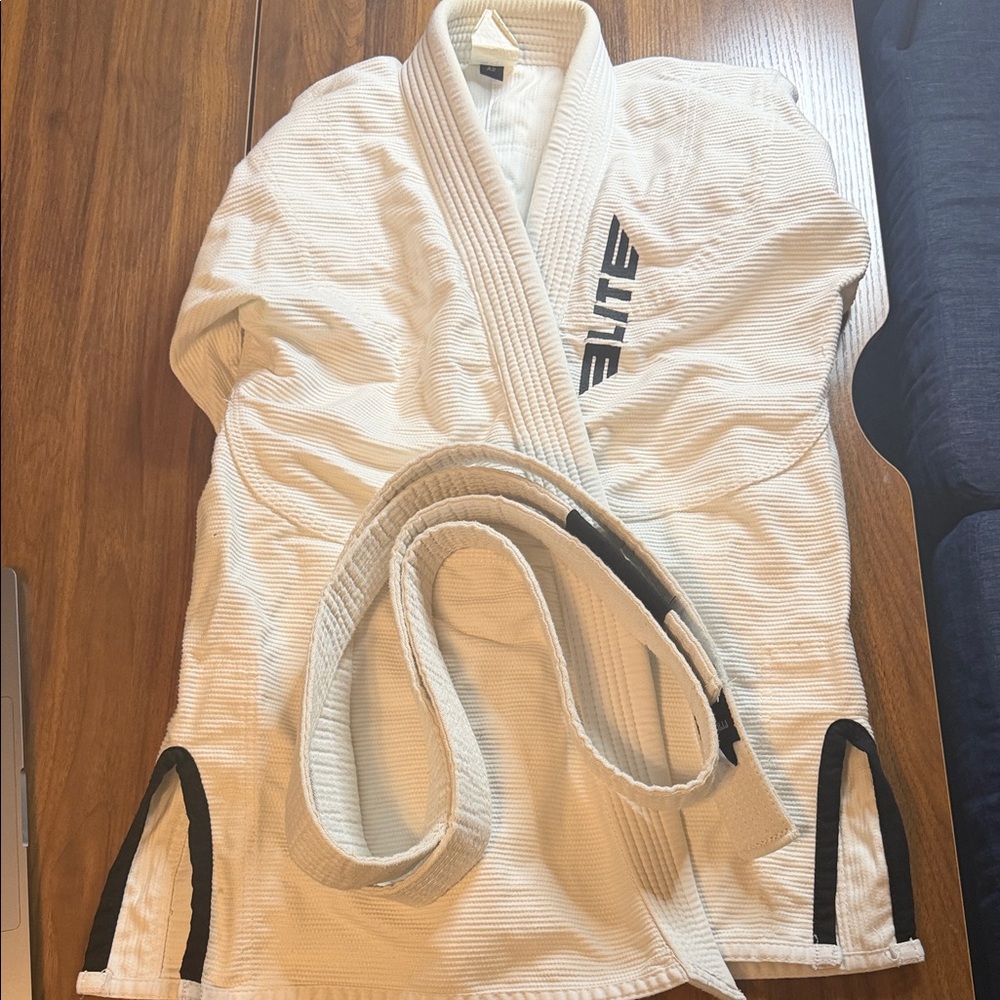 Elite White Men's Martial Arts Gi
